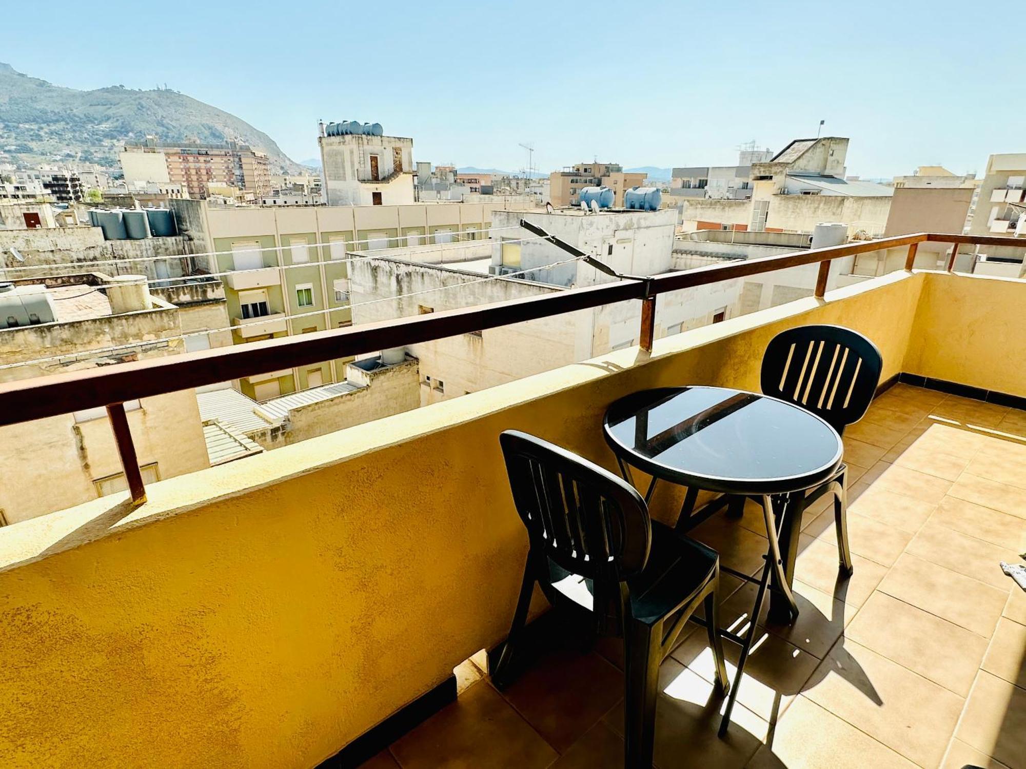 Attico Milanti - Parcheggio Privato Apartment Trapani Exterior foto
